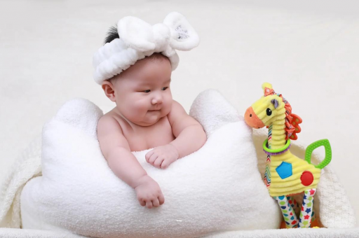 宣威宝宝几个月翻身